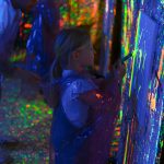 Malowanie farbami FLUO dla dzieci